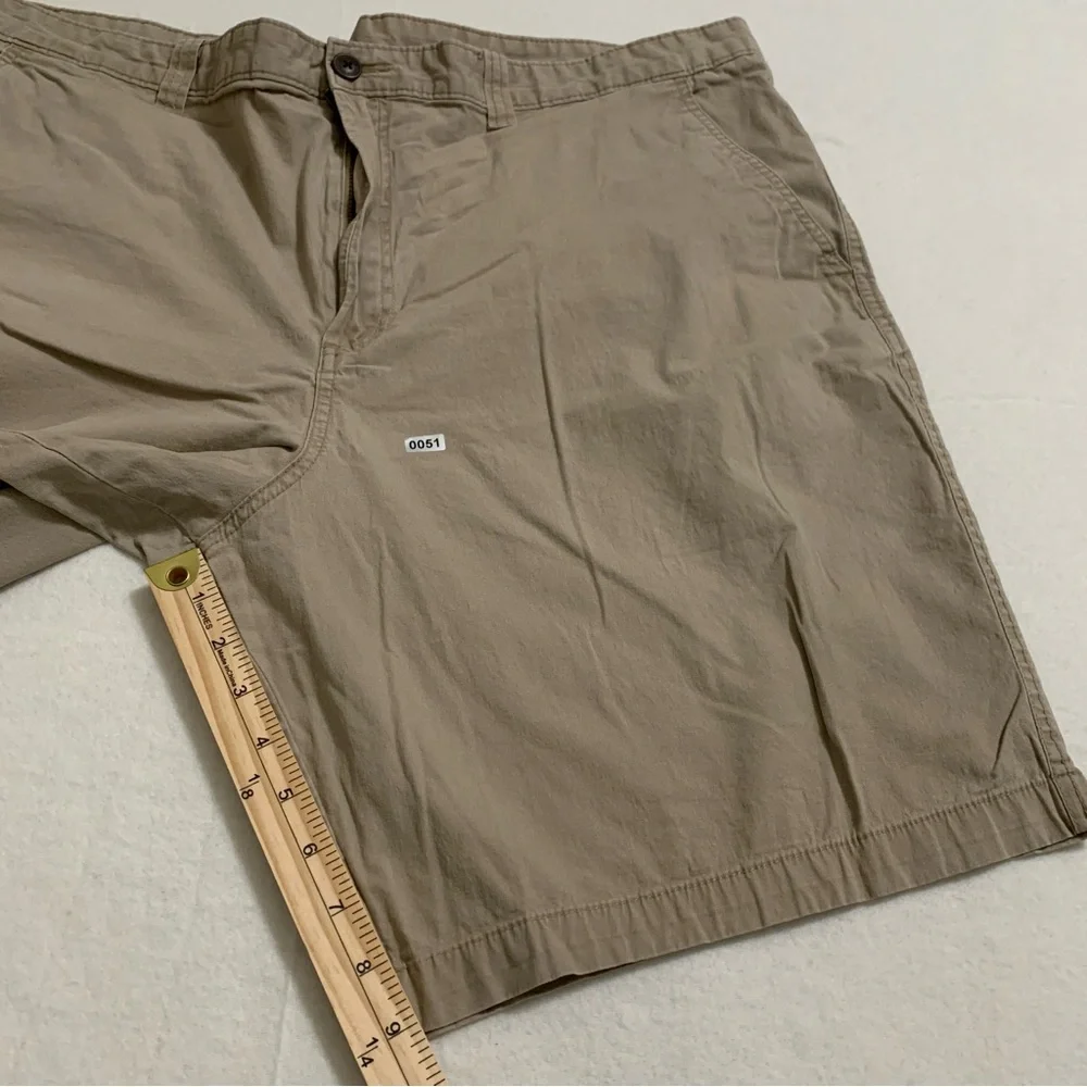 Magellan Outdoors‎ Shorts Men's Flat Front Cotton Blend Khaki Size 44W Inseam 9